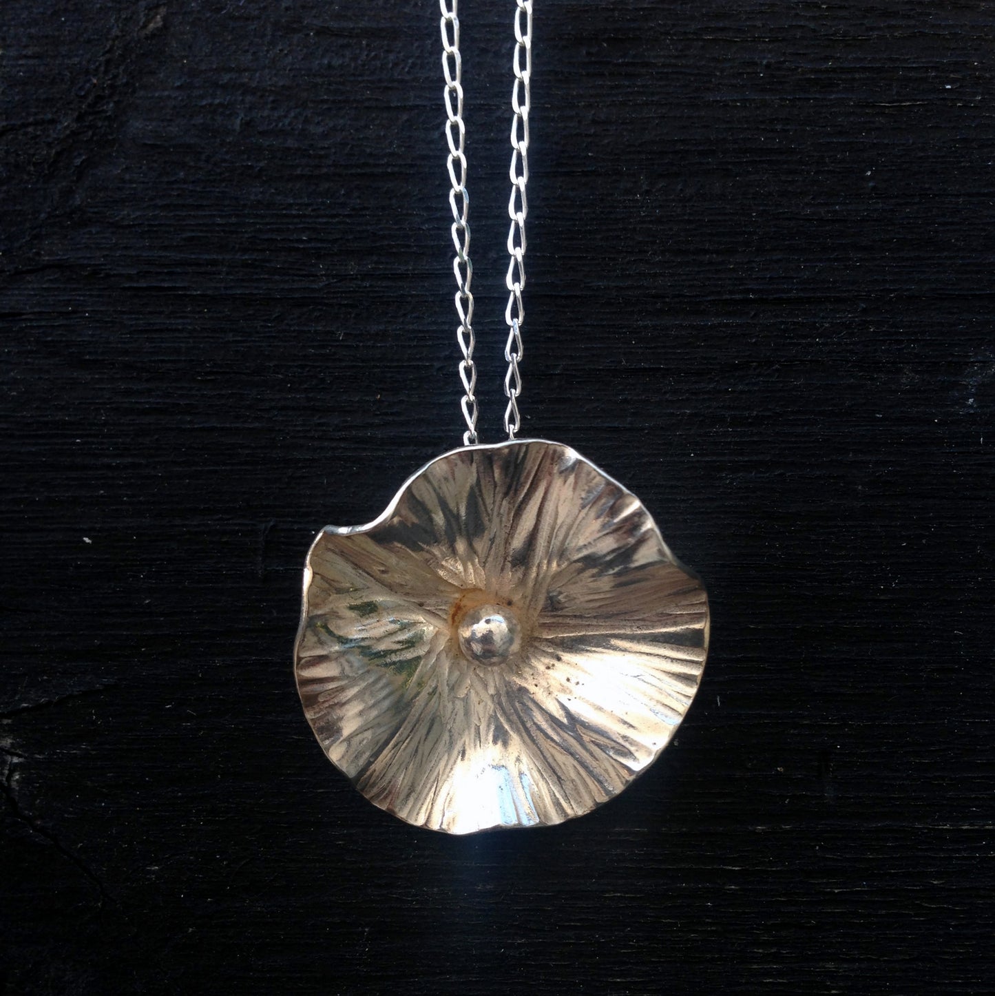 Floral pendant necklace