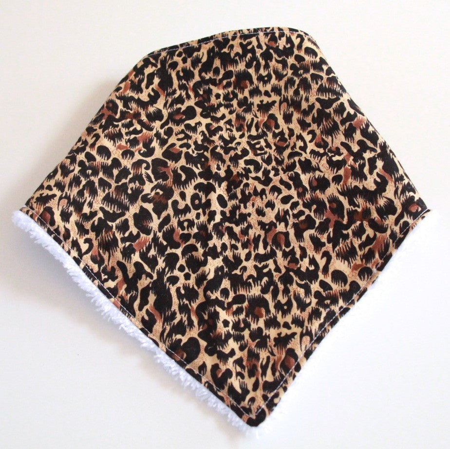 Bandana Dribble Bib - Leopard print
